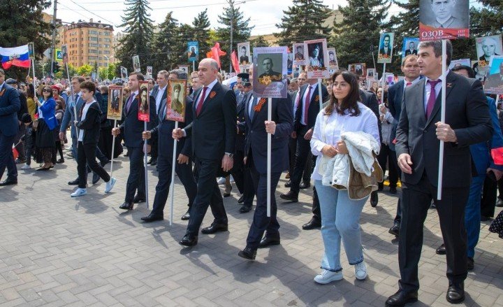 КЧР. Свыше 76 тысяч человек приняли участие в шествии «Бессмертного полка» в городах и районах