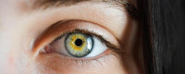 Офтальмолог Коваль: После COVID-19 люди жалуются на темные пятна перед глазами