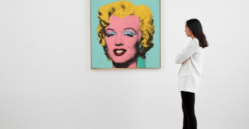 За рекордные $195,04 млн продан с аукциона портрет Мэрилин Монро