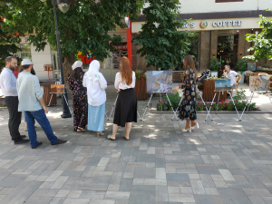 ЧЕЧНЯ. На бульваре им. М. Эсамбаева г. Грозный прошла выставка «Искусство для всех»
