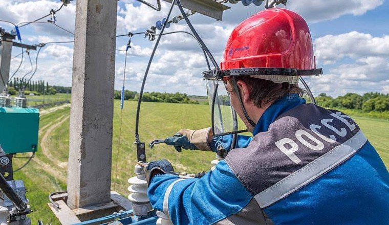 ЧЕЧНЯ. АО "Чеченэнерго" повышает надежность электроснабжения 8 тысяч потребителей села Бердыкель