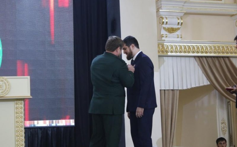 ЧЕЧНЯ. Министр здравоохранения ЧР награжден орденом Кадырова
