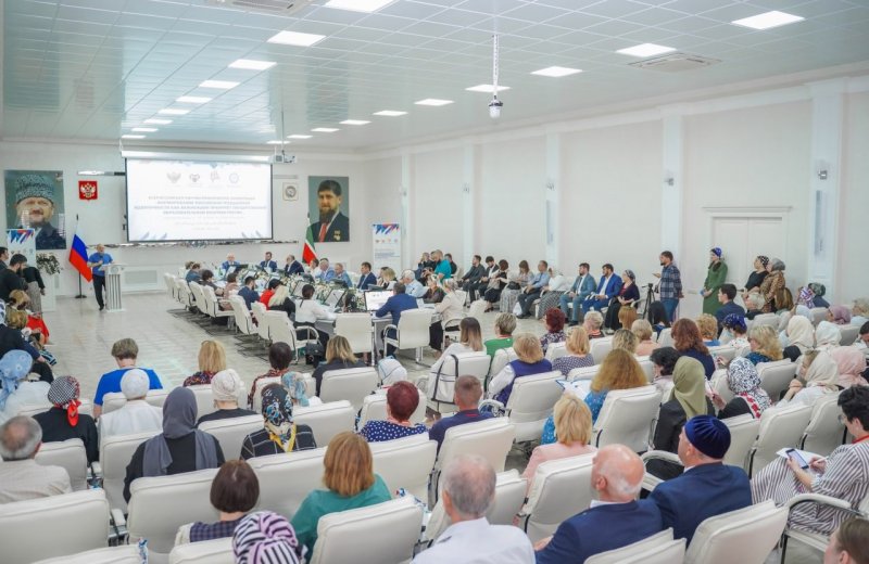 ЧЕЧНЯ.  В Грозном обсудили актуальные вопросы формирования общероссийской гражданской идентичности