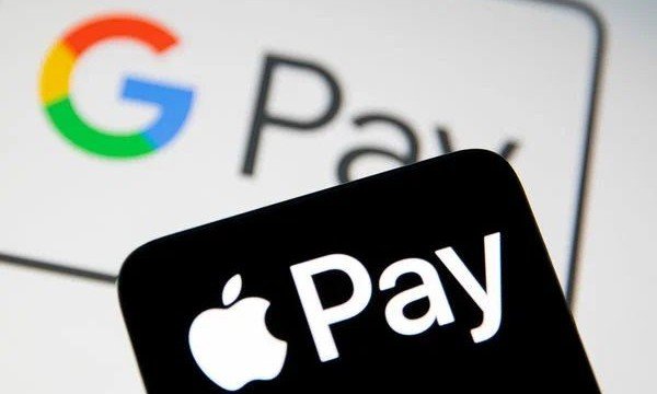 На iOS 16 появится возможность платить с помощью Apple Pay
