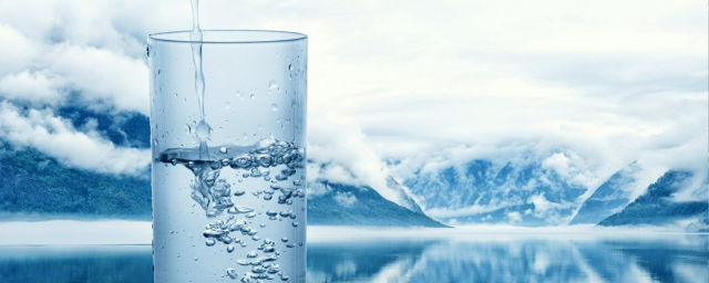 Специалист по воде Морозов рассказал, какую бутилированную воду лучше выбирать