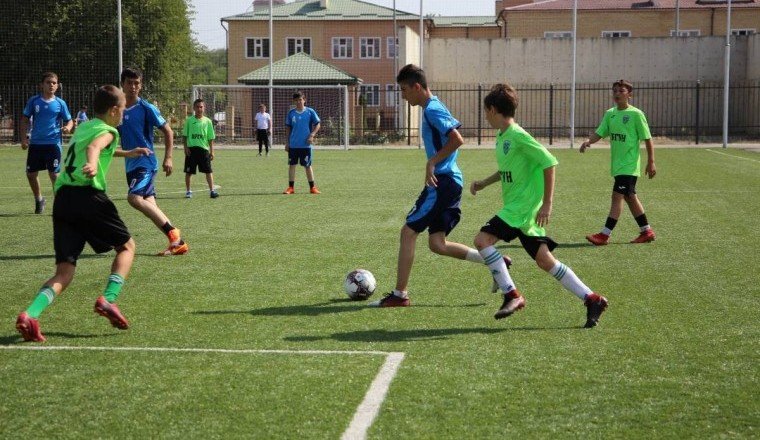 ЧЕЧНЯ. При поддержке «ЕР» в регионе прошли этапы детского дворового футбола и баскетбола