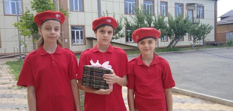 ИНГУШЕТИЯ. Школьники Ингушетии продолжают участвовать в акции «Книги — Донбассу»