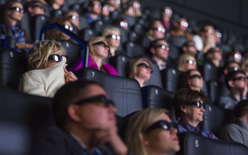 Российские кинотеатры пытаются найти, что показать зрителям