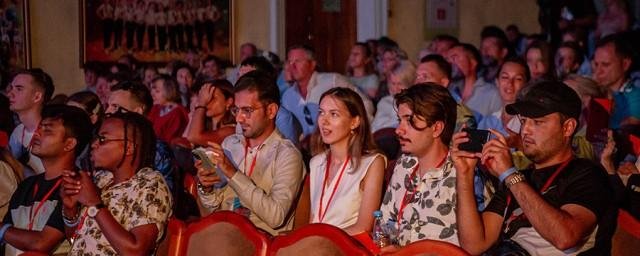 СЕВАСТОПОЛЬ. В Севастополе открылся  Международный форум молодых кинематографистов