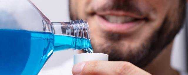 Стоматолог Романова рассказала о вреде ополаскивателей для полости рта