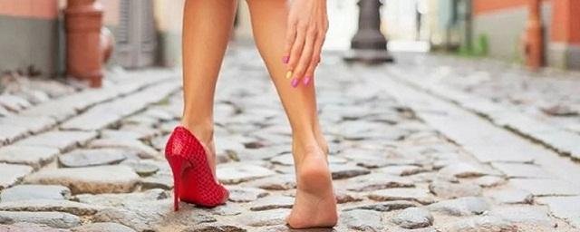 Травматолог Петросян рассказал, что из-за обуви на каблуках страдают не только стопы, но и позвоночник