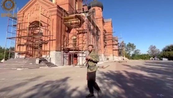 ЧЕЧНЯ.  В Мариуполе РОФ А. –Х. Кадырова восстанавливает большой православный храм