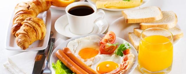 Шотландские ученые опровергли миф о влиянии плотного завтрака на похудение