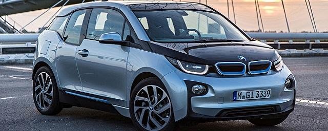 Со следующего года владельцы BMW смогут заряжать свои автомобили без зарядной карты или приложения