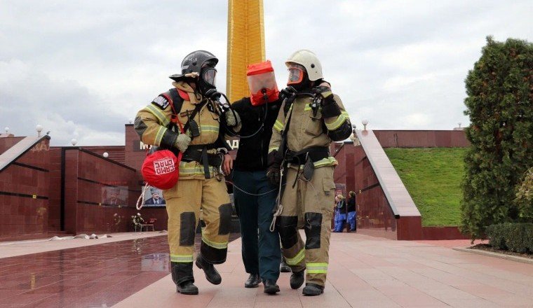 ЧЕЧНЯ. В музее Мемориального комплекса Славы Грозном пожарные провели учение