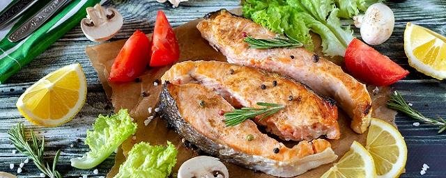 Диетолог Копытько: употребление жирной морской рыбы в пищу помогает работе мозга