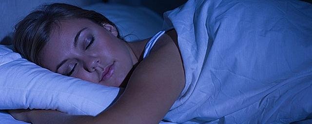 Иммунолог Продеус заявил, что привычка рано ложиться спать укрепит иммунитет