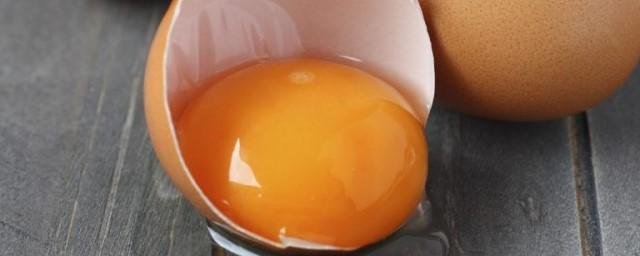 Врач-диетолог Сергеев назвал мифом утверждения о вреде яичных желтков