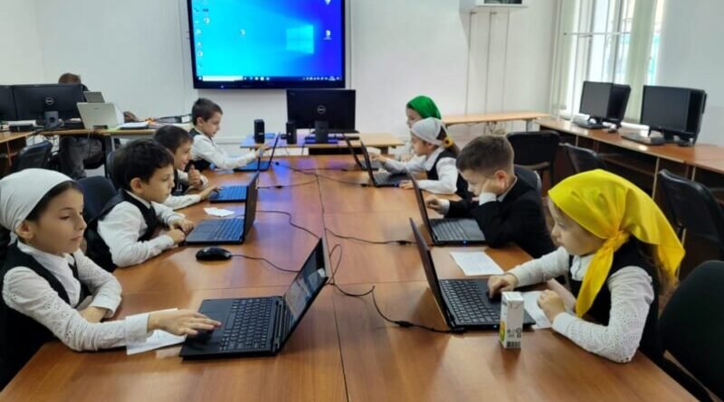 ЧЕЧНЯ.  Более 63 700 учеников Чеченской Республики приняли участие во Всероссийской онлайн-олимпиаде «Безопасные дороги»