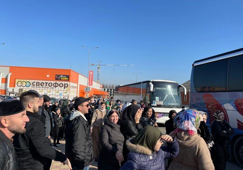 ЧЕЧНЯ. Фонд Кадырова отправил группу людей из республики на Умру