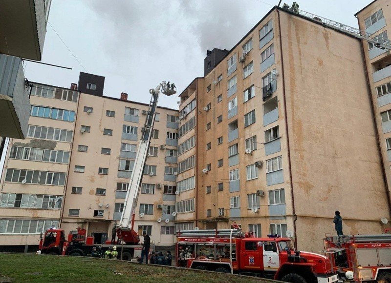 ЧЕЧНЯ. При пожаре в Грозном сотрудники МЧС спасли 10 человек