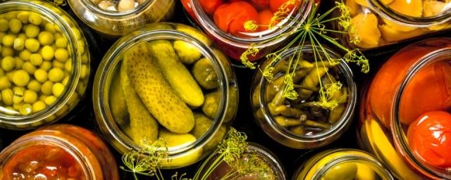 Гастроэнтеролог Екатерина Кашух: Маринованные и соленые овощи вредят сосудам и почкам