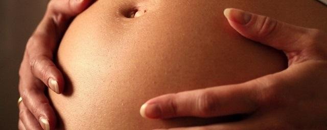 Лишний вес матери во время беременности влияет на формирование мозга плода