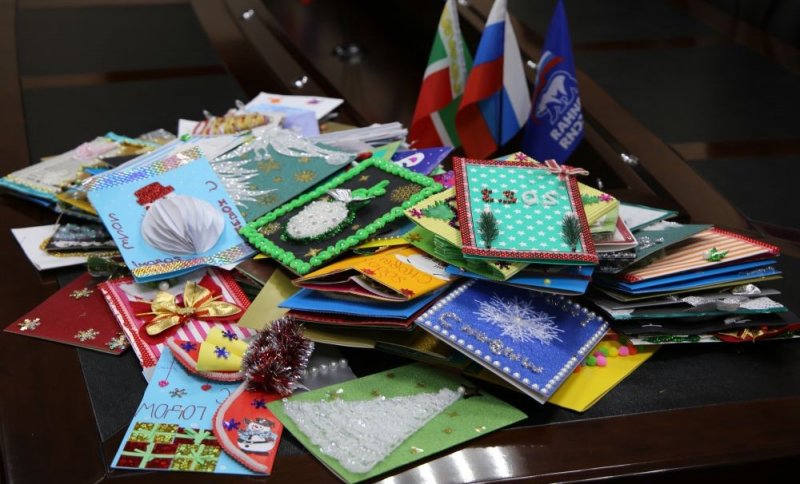 ЧЕЧНЯ. Из Чечни отправили бойцам СВО новогодние открытки и теплые вещи