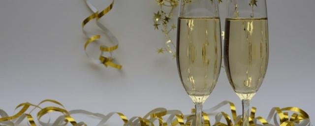 Диетолог Залетова объяснила, какой алкоголь лучше пить в Новый год