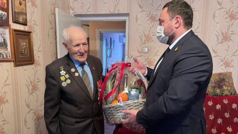 КАЛМЫКИЯ. В Калмыкии  поздравили ветеранов с наступающими праздниками