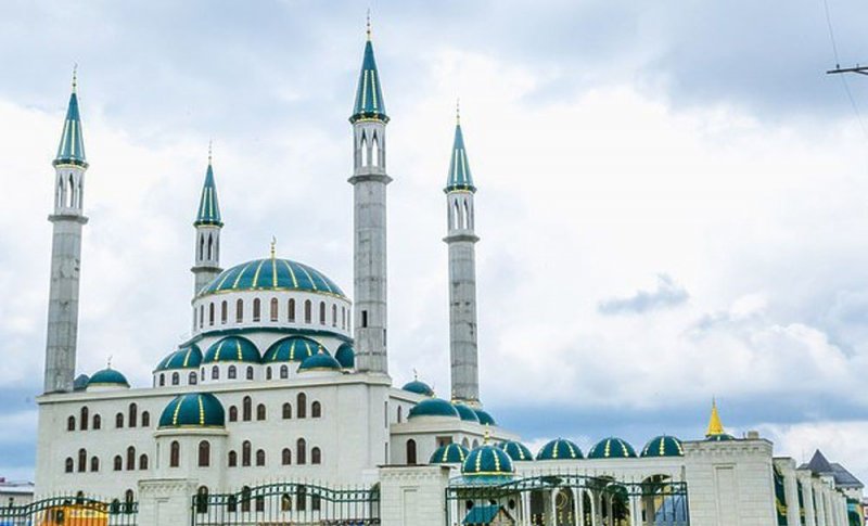 КЧР. В Черкесске открылась крупнейшая в регионе мечеть