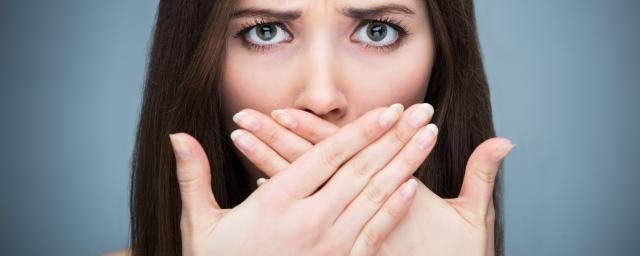 Китайские учёные назвали продукты, которые могут бороться с запахом изо рта
