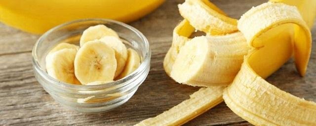Консультант по питанию Уилкинсон рекомендует есть один банан в день для контроля над давлением