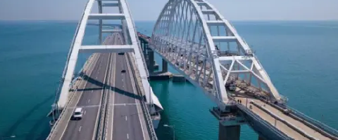 КРАСНОДАР. Введены временные ограничения для грузового транспорта при движении по Крымскому мосту