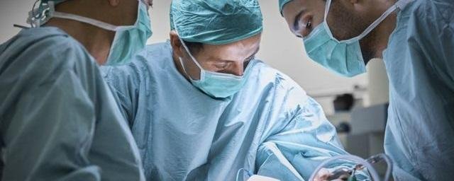 Ростовские хирурги удалили новорожденному огромную опухоль