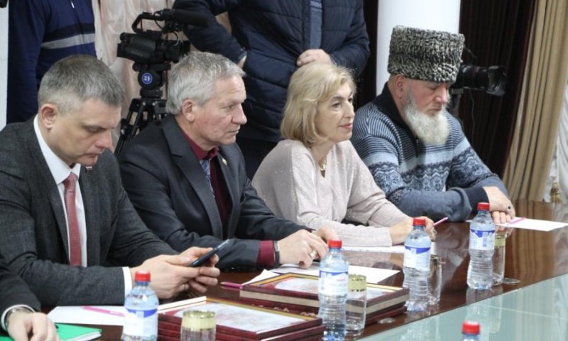 ЧЕЧНЯ. В Чечне обсудили совр вызовы исламскому миру со стороны Запада