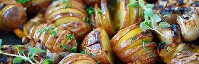 Диетолог Залетова советует варить и запекать картофель только в мундире