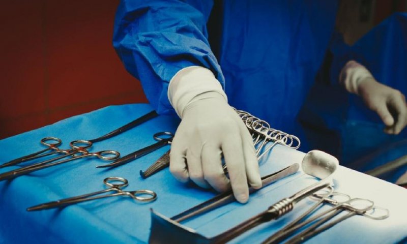 В животе политика бразильского штата Мату-Гросу врачи забыли ножницы