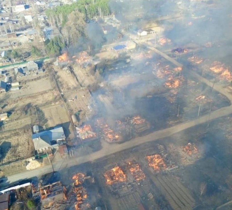 Из-за крупных пожаров в Свердловской области остались без крова около 660 человек