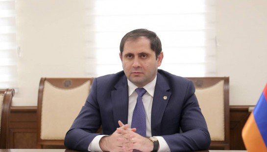 АРМЕНИЯ. Министр обороны Армении  и посол Франции обсудили сотрудничество в сфере обороны