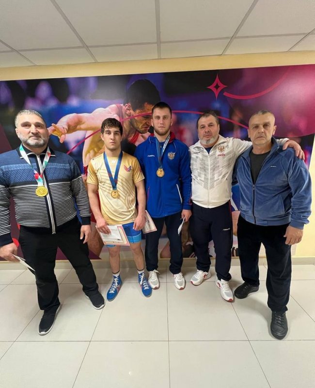 ЧЕЧНЯ. Чеченские борцы взяли 2 золота на международном турнире