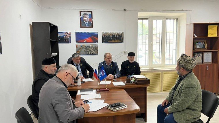 ЧЕЧНЯ. Депутаты чеченского парламента провели прием граждан в Гудермесском районе