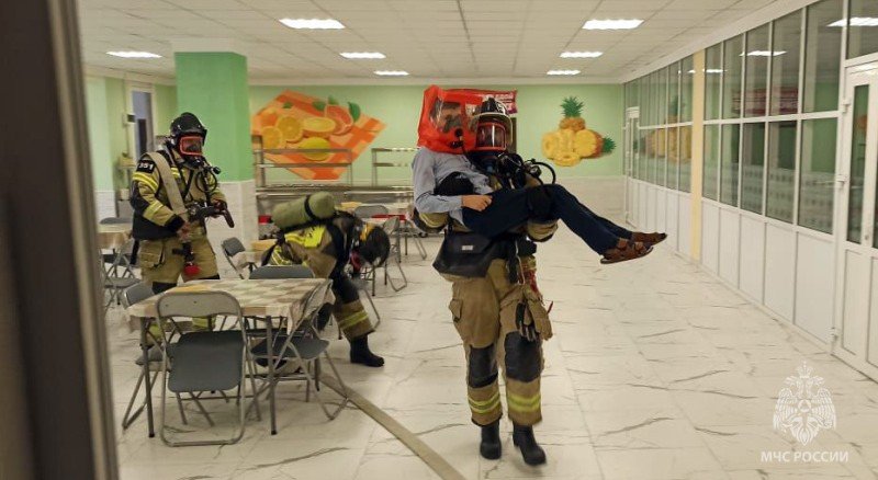 ЧЕЧНЯ. Пожарные провели тренировку в специнтернате