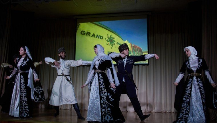 ЧЕЧНЯ. Студенты из Чеченской Республики представили культуру народа на фестивале в Президентской академии
