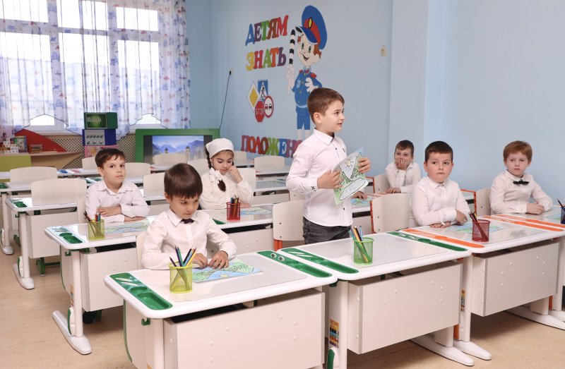 ЧЕЧНЯ. Воспитанникам детского сада подарили 5 тысяч экземпляров раскраски на чеченском языке