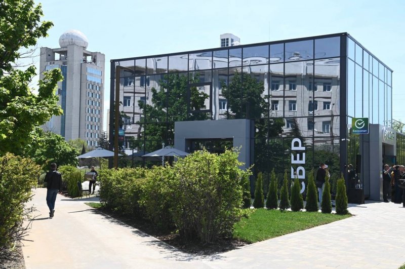Сбербанк откроет в Севастополе офис для предпринимателей