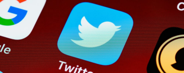 Сбой в Twitter вернул десятки тысяч удалённых твитов и ретвитов пользователей