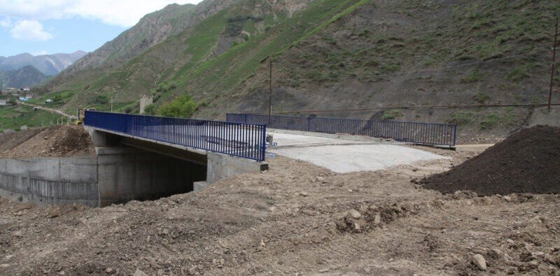 ЧЕЧНЯ.  В рамках нацпроекта в регионе ремонтируют мост в селении Кенхи