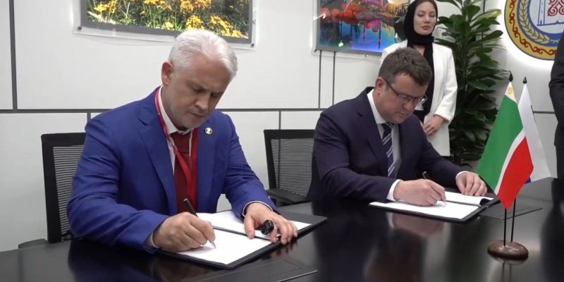 ЧЕЧНЯ. В первый день ПЭФ ЧР подписала три взаимовыгодных соглашения