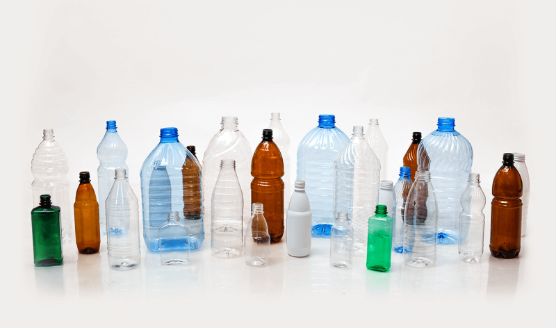 В 2024 году в РФ из продажи могут исчезнуть цветные бутылки